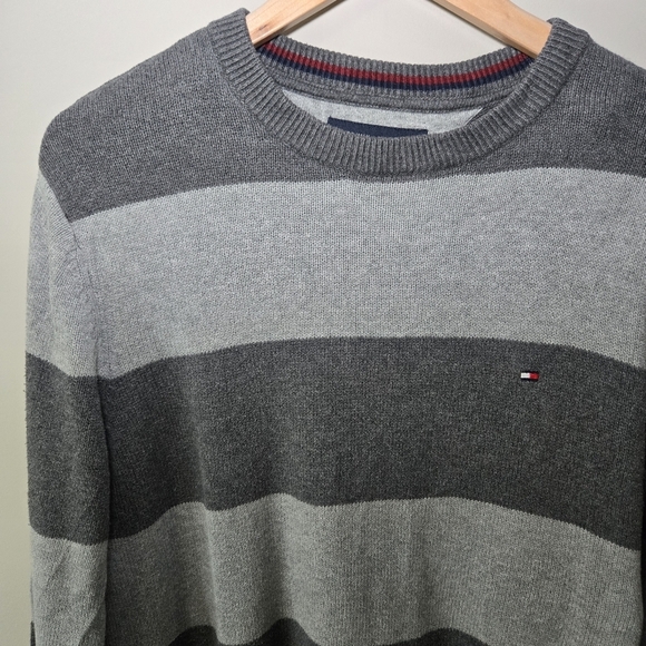 Tommy Hilfiger Men's Medium 💯 Cotton Gray Striped Sweater - Picture 5 of 10